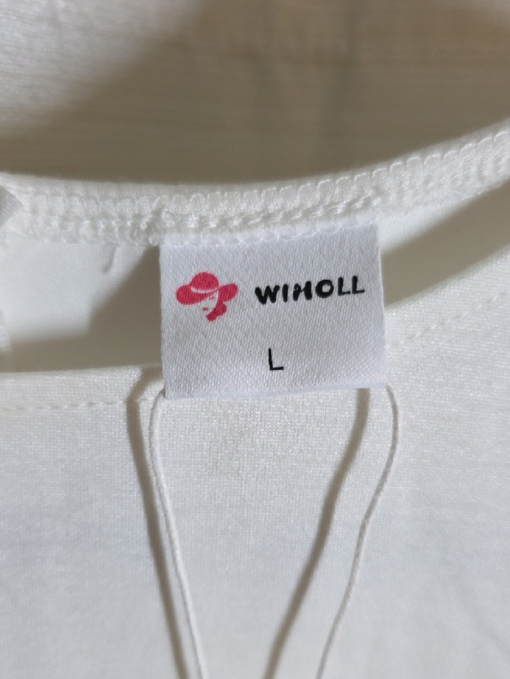 Minimalist White Long-Sleeve Shift Dress - Picture 3 of 4